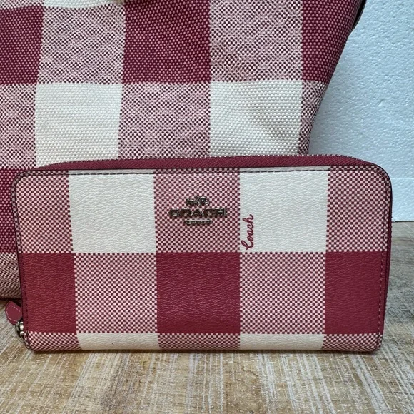 Coach Pink and White Plaid Tote Bag with matching Wallet - Picture 2 of 14
